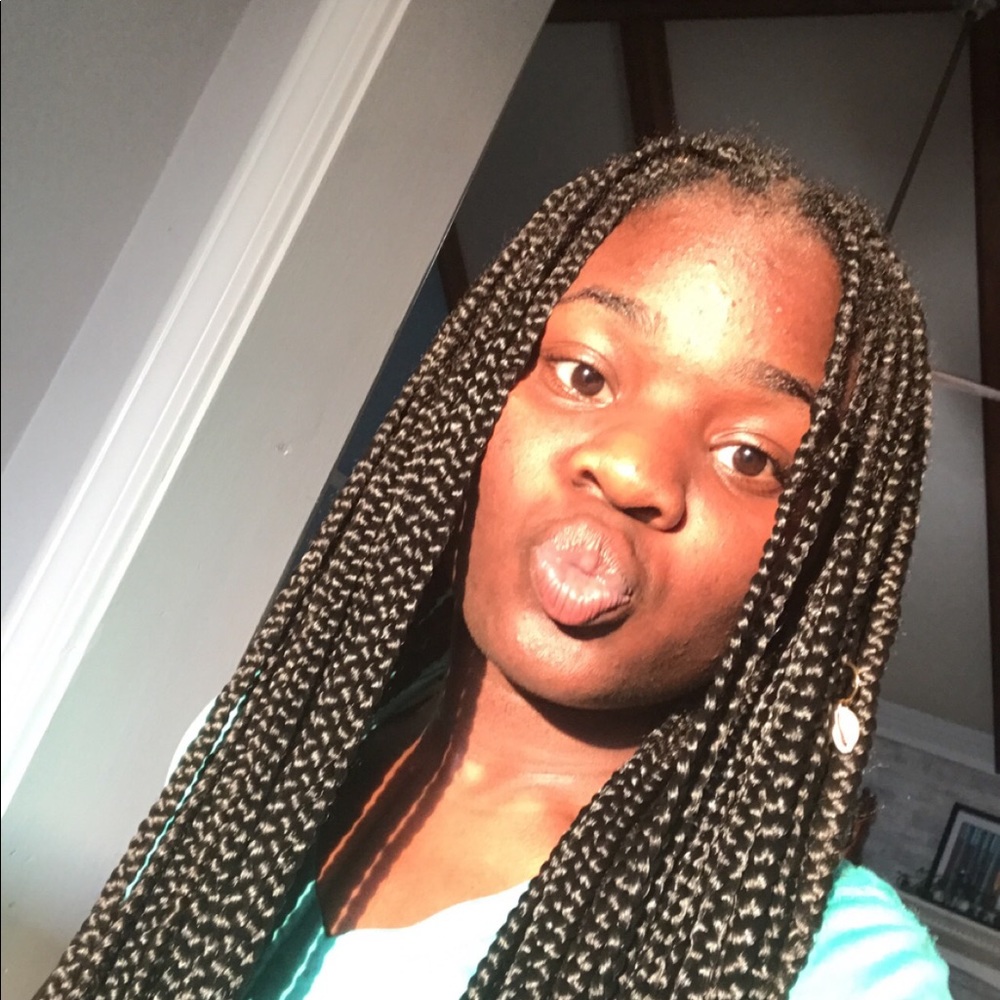 Meet your Posher, Gabrielle